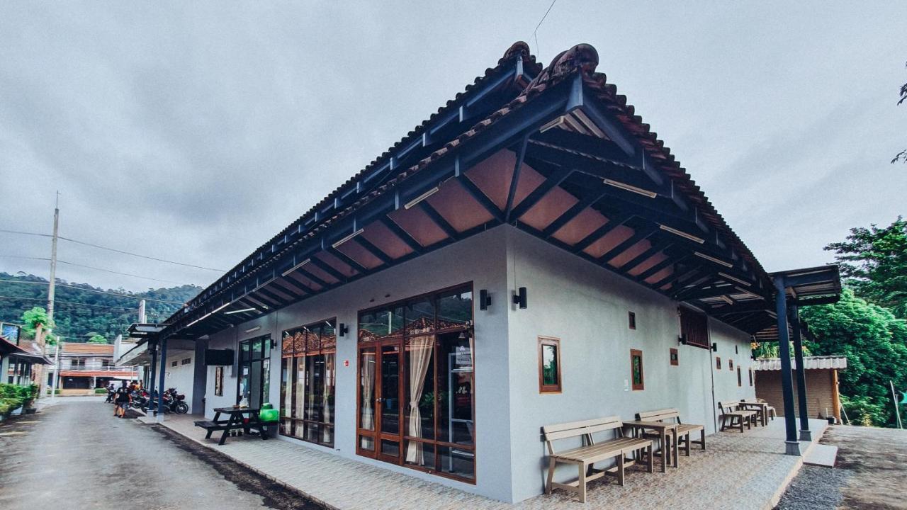 We Hostel Khaolak Khao Lak Exterior photo